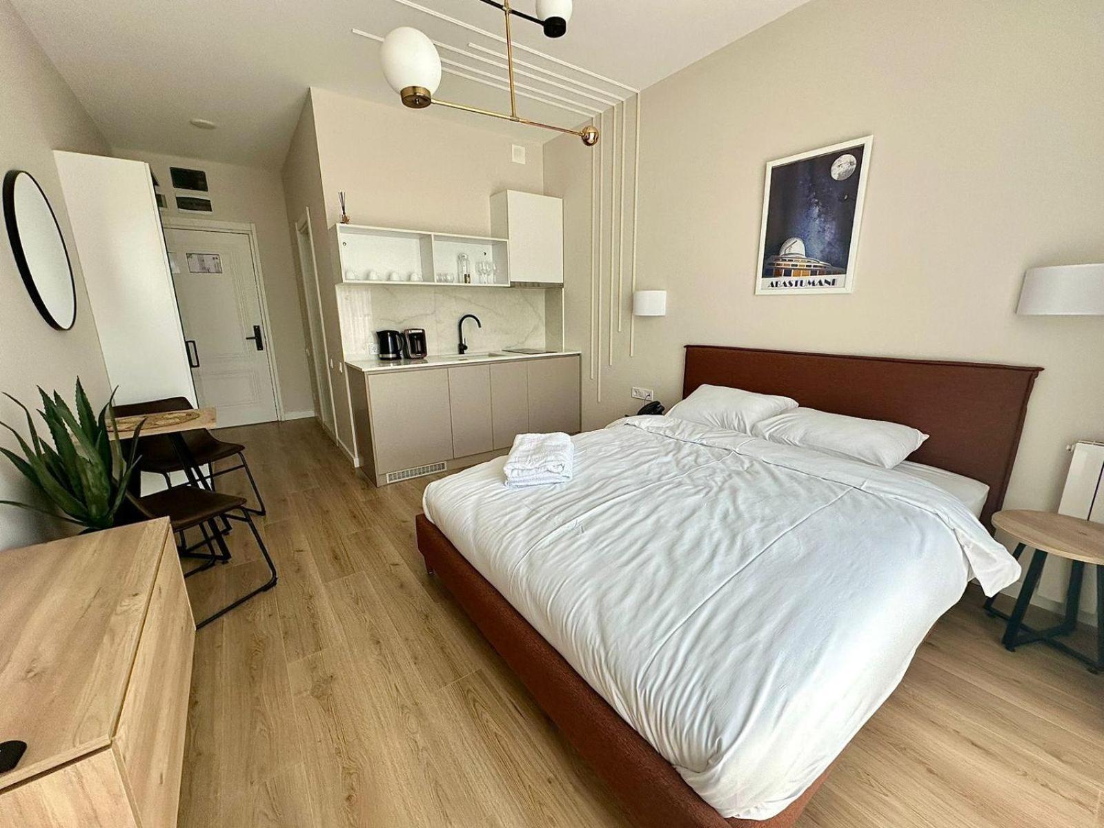 Nova Concierge Aparthotel Batumi Bilik gambar